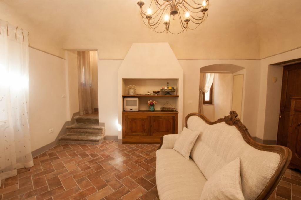 Le Del Borgo * Montescudaio